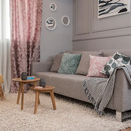 Marant Center- Free Parking