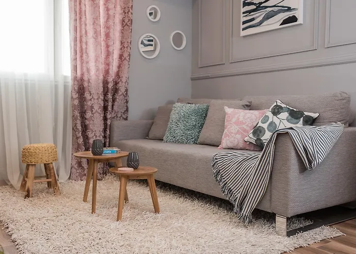 Marant Center- Free Parking